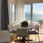 Seahomes Vacations - Amazing Seafront & Pkg Appartamento Blanes