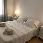 Seahomes Vacations - Amazing Seafront & Pkg Appartamento *
