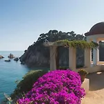Seahomes Vacations - Amazing Seafront & Pkg Appartamento *