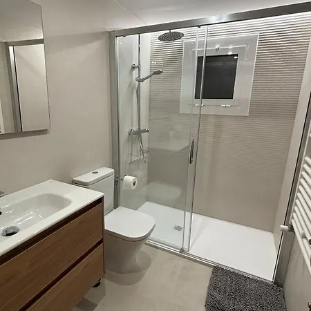 Apartment Seahomes Vacations - Amazing Seafront & Pkg *