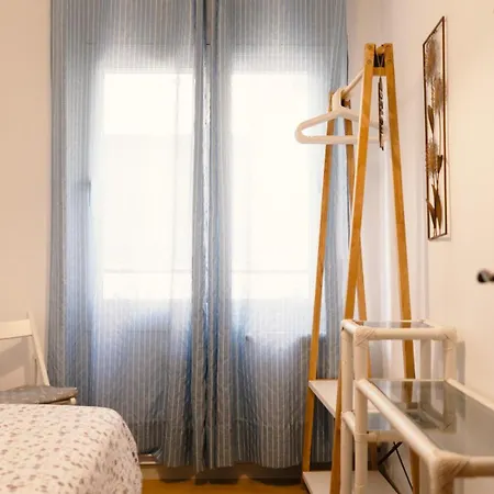 Seahomes Vacations - Amazing Seafront & Pkg Apartment