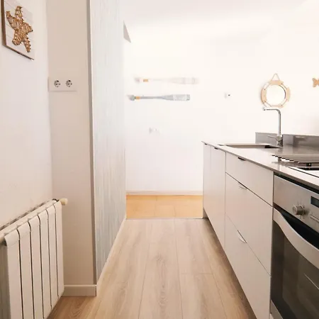Seahomes Vacations - Amazing Seafront & Pkg Blanes