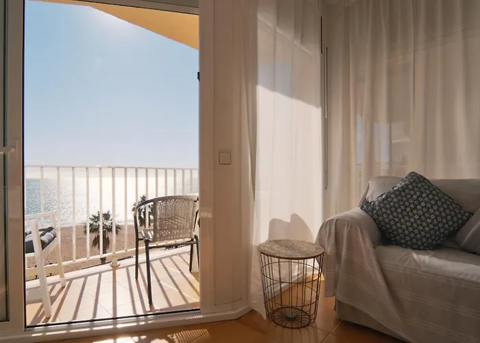 Apartment Seahomes Vacations - Amazing Seafront & Pkg Blanes