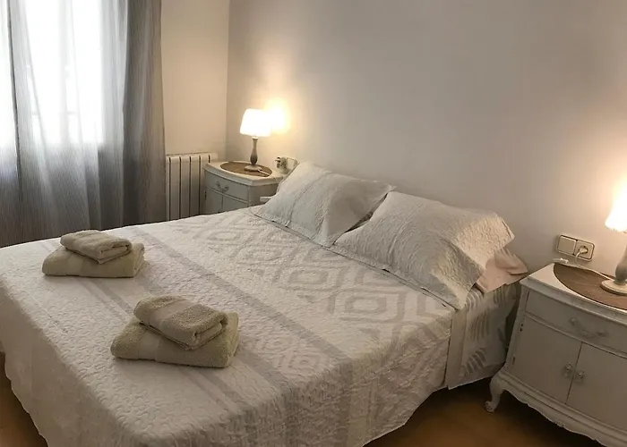 Seahomes Vacations - Amazing Seafront & Pkg Daire *