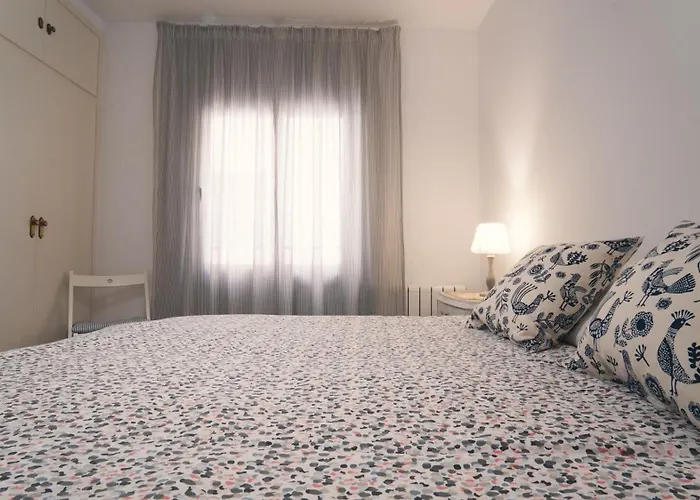 Seahomes Vacations - Amazing Seafront & Pkg Apartment *