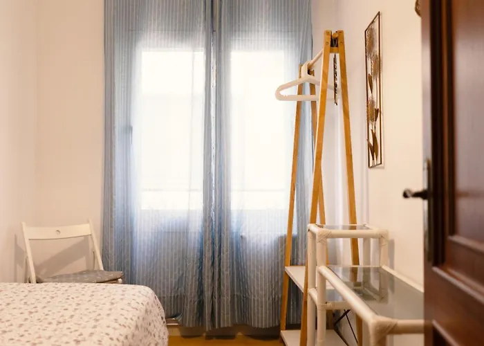Seahomes Vacations - Amazing Seafront & Pkg Apartment