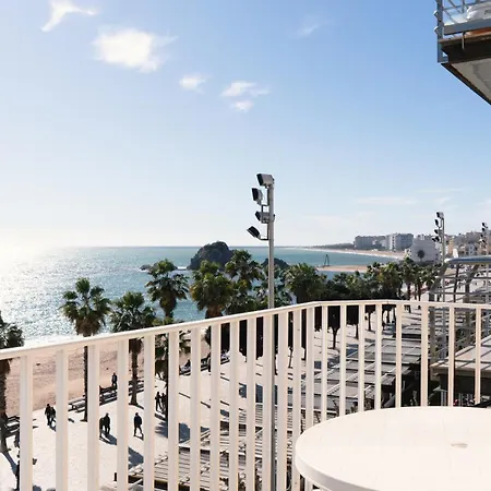 Seahomes Vacations - Amazing Seafront & Pkg