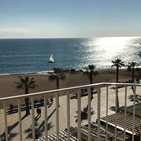 Seahomes Vacations - Amazing Seafront & Pkg