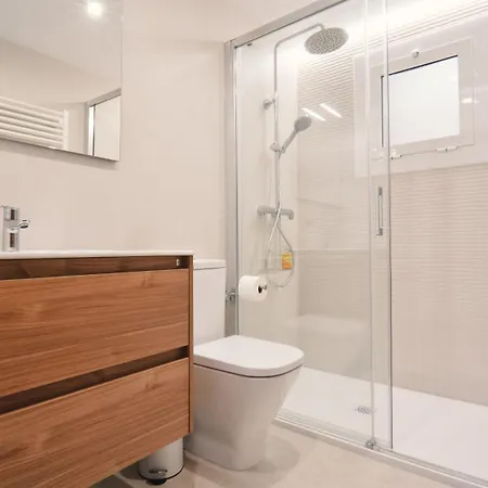Seahomes Vacations - Amazing Seafront & Pkg Appartement