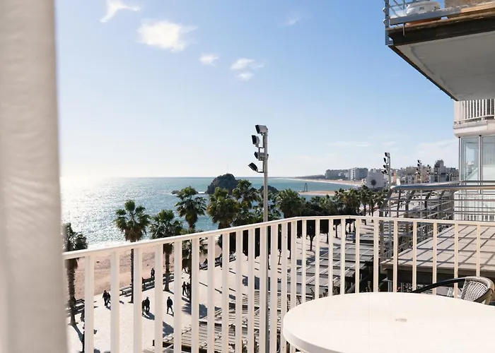 Seahomes Vacations - Amazing Seafront & Pkg